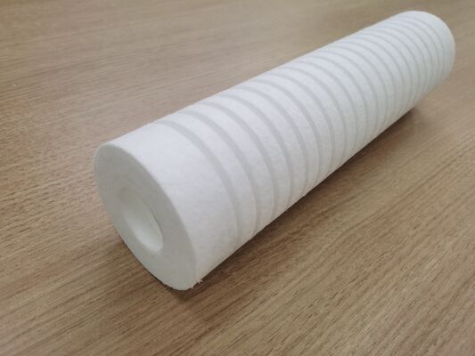 Cartouche de filtrage soufflé à fusion de 10 pouces et 5 microns pour le prétraitement et la filtration de l'eau